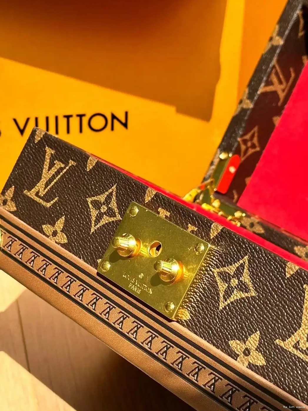 TISSUE BOX LV COVER 0510